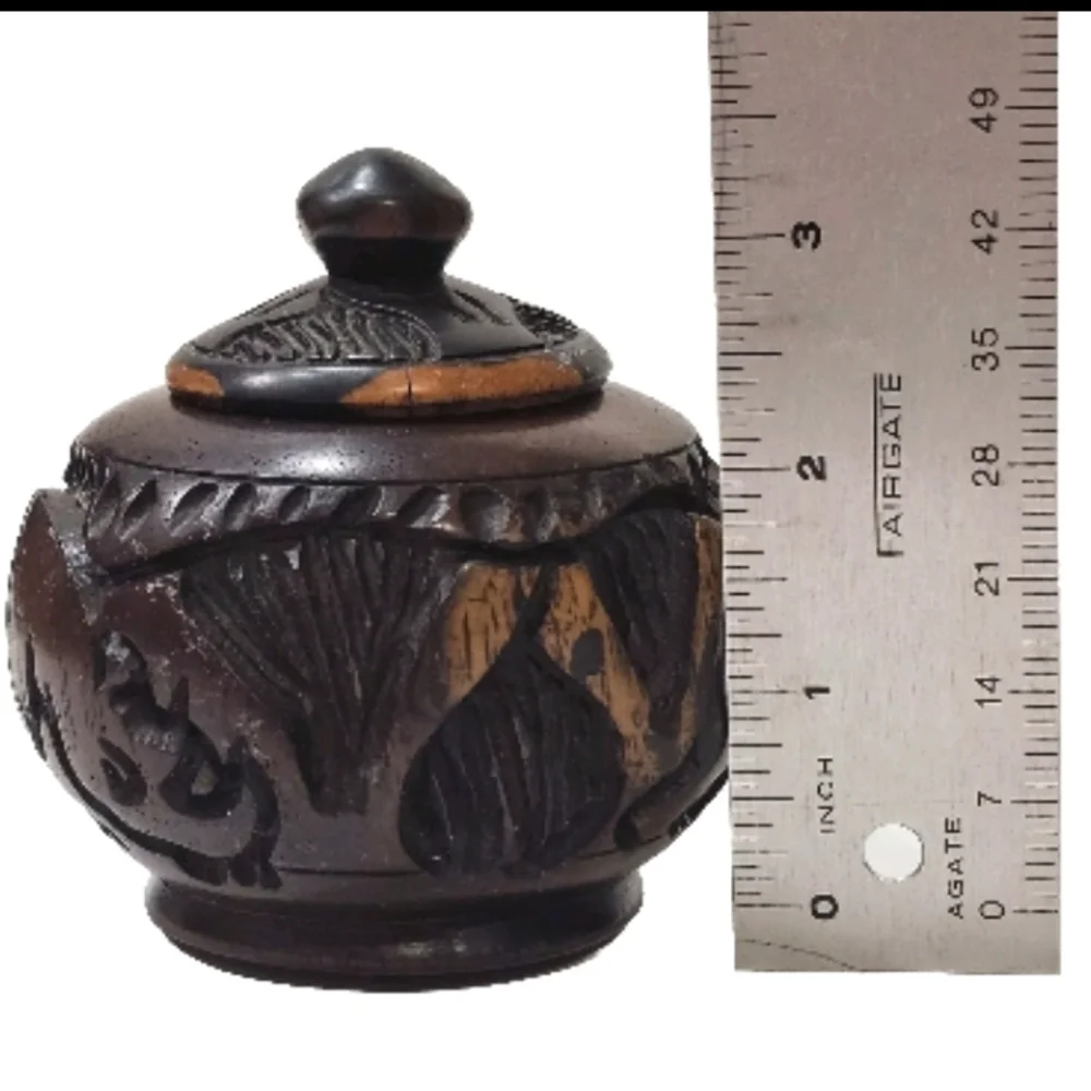 Wooden Brown Bowl Jar Trinket With Lid Elephant  Rhino Buffalo Design Handcarved